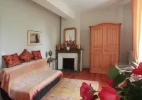 Château de la Prade فنادق في Bram