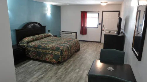 Western Inn - Pensacola Hotels in Warrington