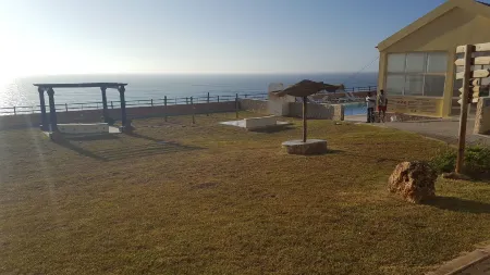 Hotel Apartamento Praia Azul Отели рядом с достопримечательностью «Torre de Santa Cruz»