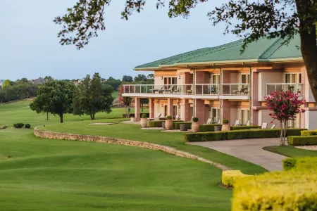 The Ritz-Carlton Dallas, Las Colinas