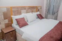 Stunning 3-Bed House in Sapele Hotels in Сапеле
