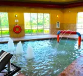 Holiday Inn Express & Suites MILWAUKEE NW – PARK PLACE by IHG - Hot Tub