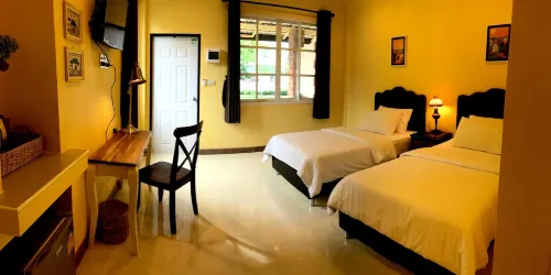 Tha Chang Vintage Hotels in Doem Bang Nang Buat District