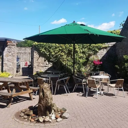 The Commercial Hotel