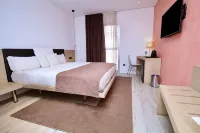 SV Chrome by AJ Boutique Hotel