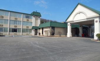 Ramada by Wyndham Beaver Falls