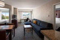 Residence Inn Glenwood Springs Hotel dekat Iron Mountain Hot Springs
