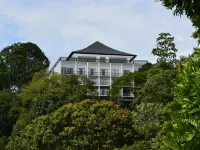 Swiss Residence Kandy Hotels near Bahiravokanda Vihara Buddha Statue