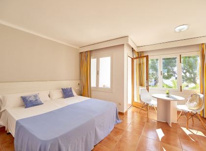 Gavimar Cala Gran Hotel and Apartments