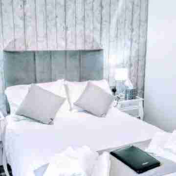 Number 4 Rooms