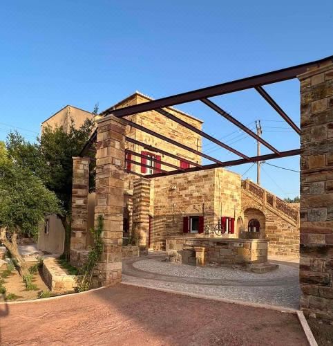 Hotel Pyrgos Rodocanachi reports, Exterior, Hotel Exterior
