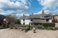 Burton Farmhouse Hotels near South Devon Railway - (Staverton,Station)
