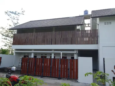 Griya Izzara Hotels near SKE City Park