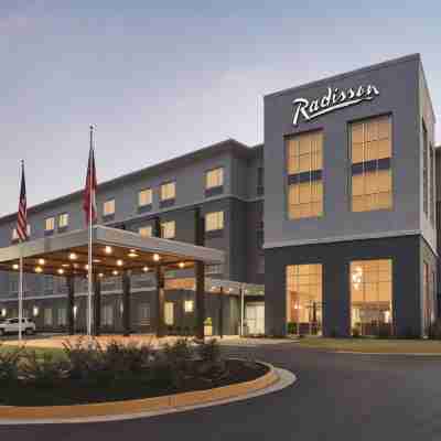 Radisson Hotel Atlanta Airport Hotel Exterior