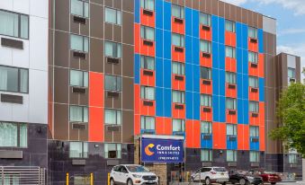 Comfort Inn & Suites Near JFK Air Train