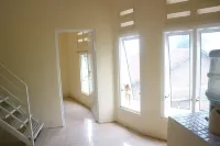 West Surabaya Homey Hotels in Sambikerep Subdistrict