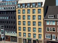 Holiday Inn Express AMSTERDAM - CITY HALL by IHG Hotels near TomTom