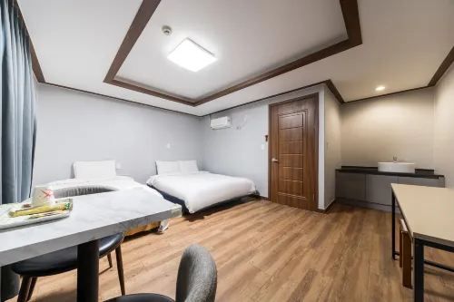Sokcho Hotel Zada - 2 ดาว