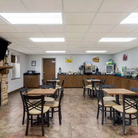 Quality Inn & Suites Monterey I-40