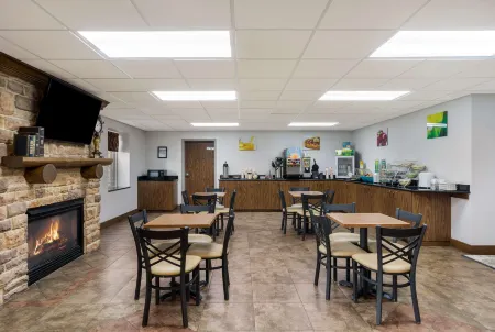 Quality Inn & Suites Monterey, TN - Crossville, TN