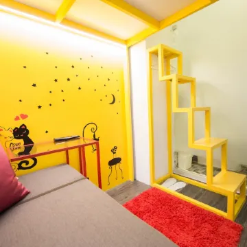 SleepBox Hotel Отели рядом с достопримечательностью «Президентский дворец»