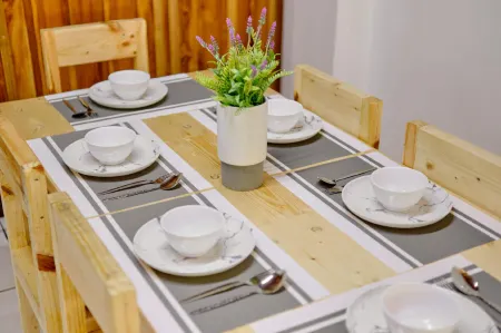 Pallet Homes - Ledesco Отели рядом с достопримечательностью «Diversion 21 KTV and Resto»