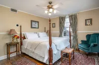 Cedars of Williamsburg Bed & Breakfast فنادق في ويليامزبرغ