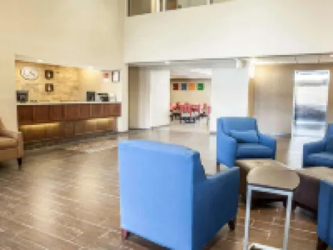 คอมฟอร์ต สวีทส์ โดเวอร์ ยูนิเวอร์ซิตี้ แอเรีย โรงแรมในโดเวอร์