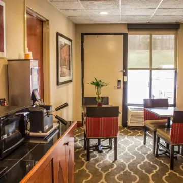 Clarion Pointe Research Triangle Park Durham