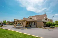 Quality Inn & Suites Near I-480 and I-29 Hotels near Walgreens