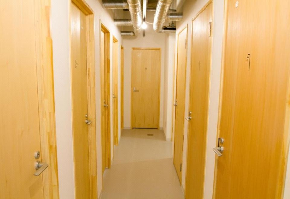 호스텔 탕가테이블 공용 공간