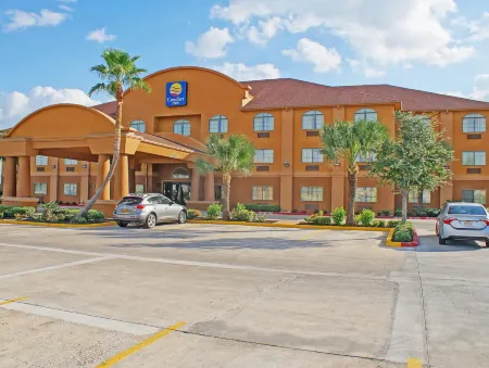 Comfort Inn Edinburg South Отели рядом с достопримечательностью «IBC Bank»