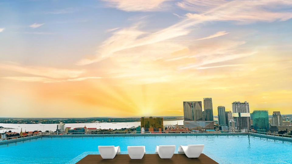 Phnom Penh Infinity Pool Down to $25/N - M Residence