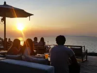 Nemos Guesthouse and Massage