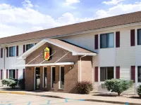 Super 8 by Wyndham West Plains Hotels in Howell County