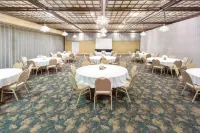 Ramada by Wyndham Lewiston Hotel & Conference Center