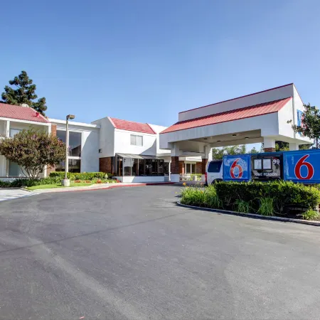 Motel 6 Santa Ana, CA - Irvine - Orange County Airport