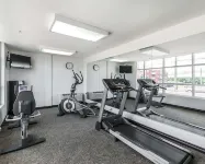 Quality Inn - Gym