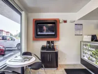 Motel 6 Medford, or Hotels in Medford