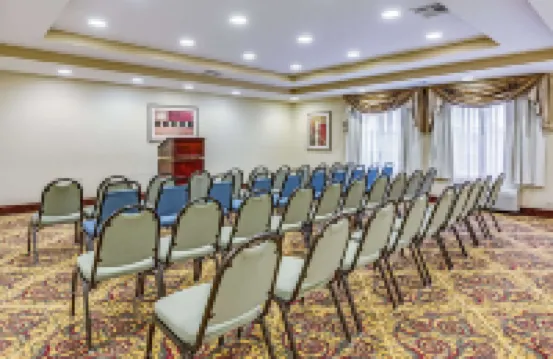 La Quinta Inn & Suites by Wyndham Canton MS