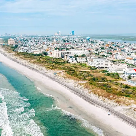 Beautiful Brigantine Condo - Walk to Beach!