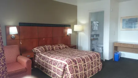 Monterey Fairgrounds Inn