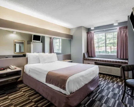 Microtel Inn & Suites by Wyndham Georgetown Hotels in Georgetown
