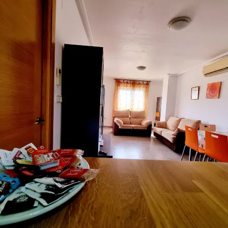 Apt Near Center & Port