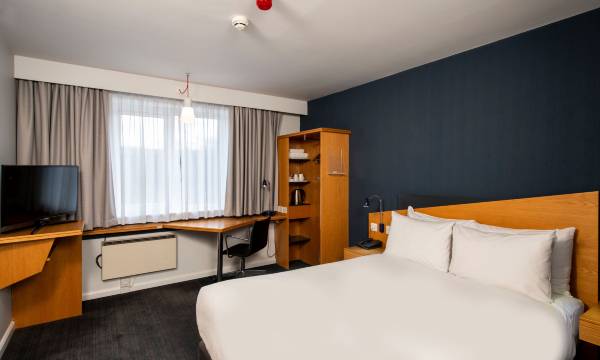Holiday Inn Express Birmingham - Oldbury by IHG