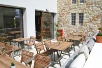 Iades Hotels in Afytos