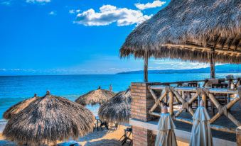 B Nayar Family Luxury Suites & Villas Residences - Ocean View & All Inclusive Available