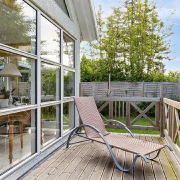 "Meinolf" - 200m from the Sea