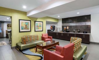 La Quinta Inn & Suites by Wyndham Lebanon