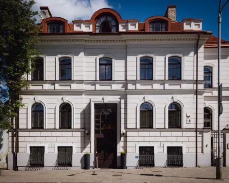 Art hotel Moon garden Hotels in Vilnius